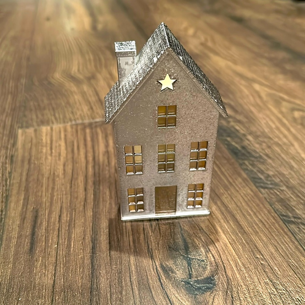 Bath and Body Works Metal Silver Tin House Nightlight Wallflower Fragrance Plug
